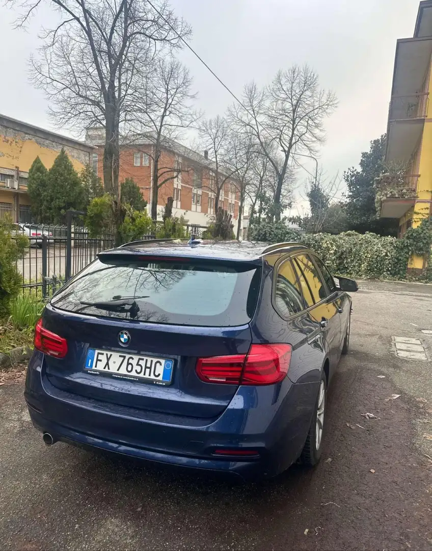 BMW 318 318d Touring Aut. Advantage - 2