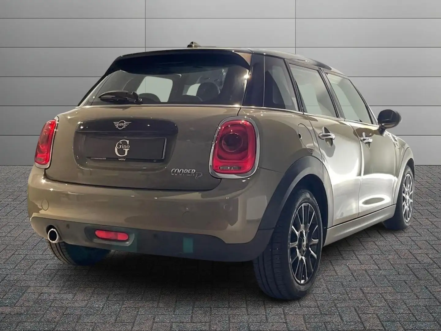 MINI Cooper D 5p 1.5 Cooper D Boost Grau - 2