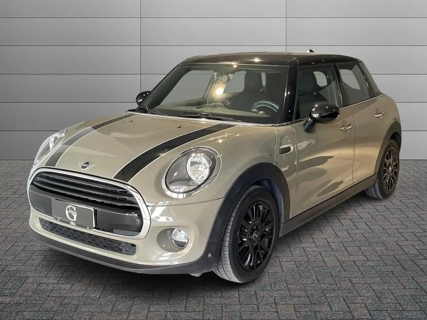 MINI Cooper D 5p 1.5 Cooper D Boost Grau - 1