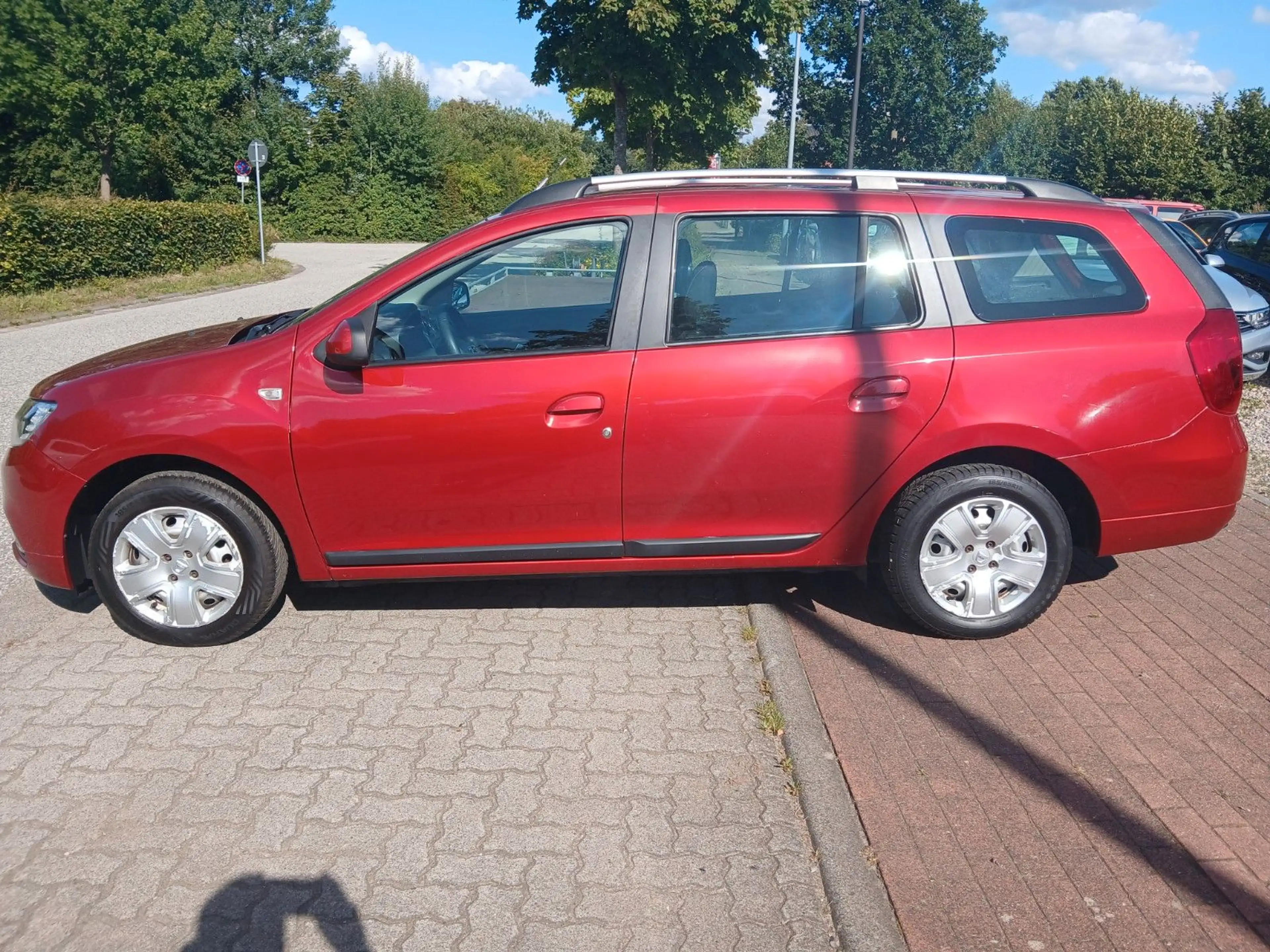 Dacia Logan MCV SCe Essential ""KLIMA-BT-EFH-TEMPO"" — photo 2