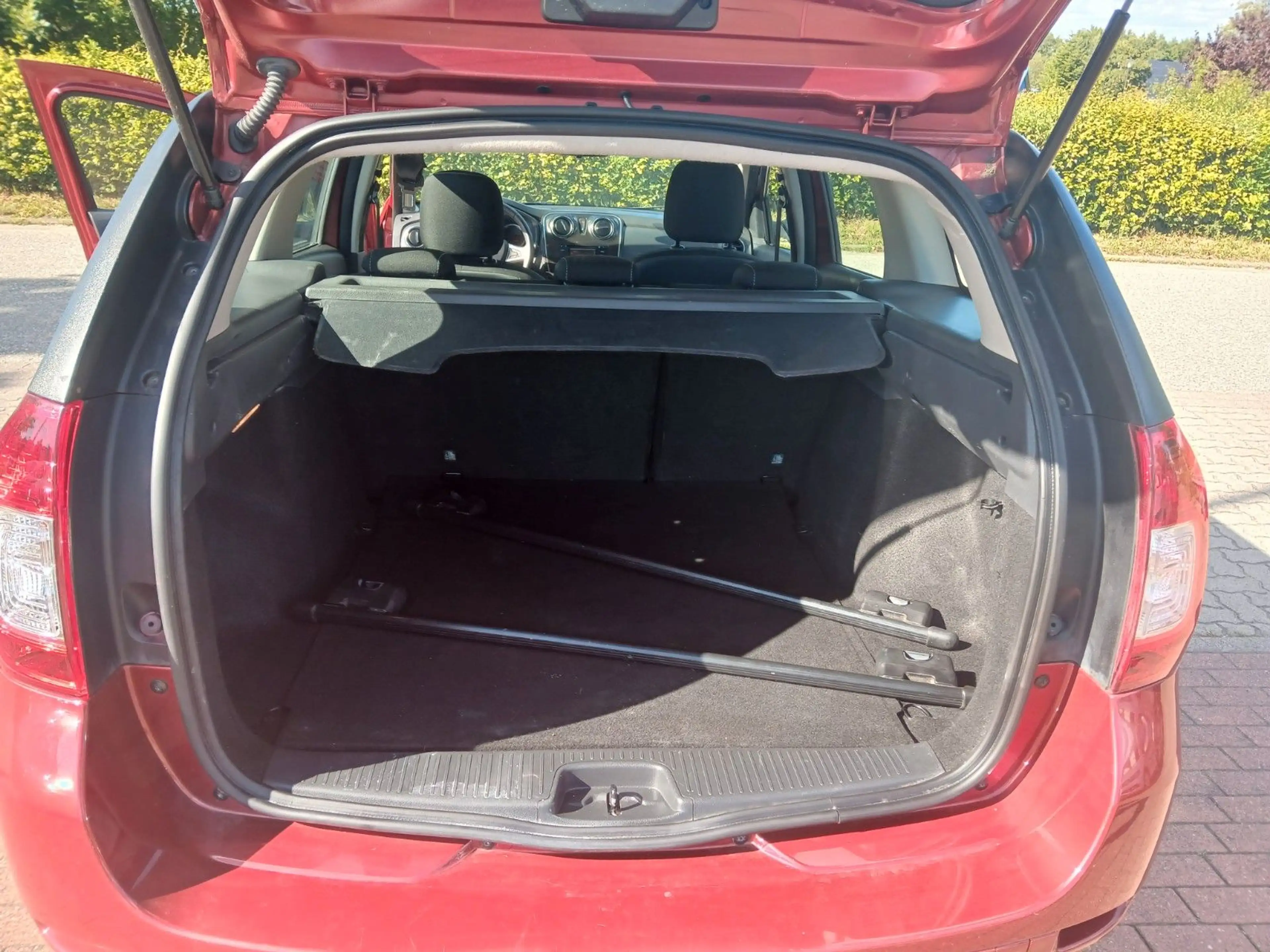 Dacia Logan MCV SCe Essential ""KLIMA-BT-EFH-TEMPO"" — photo 11