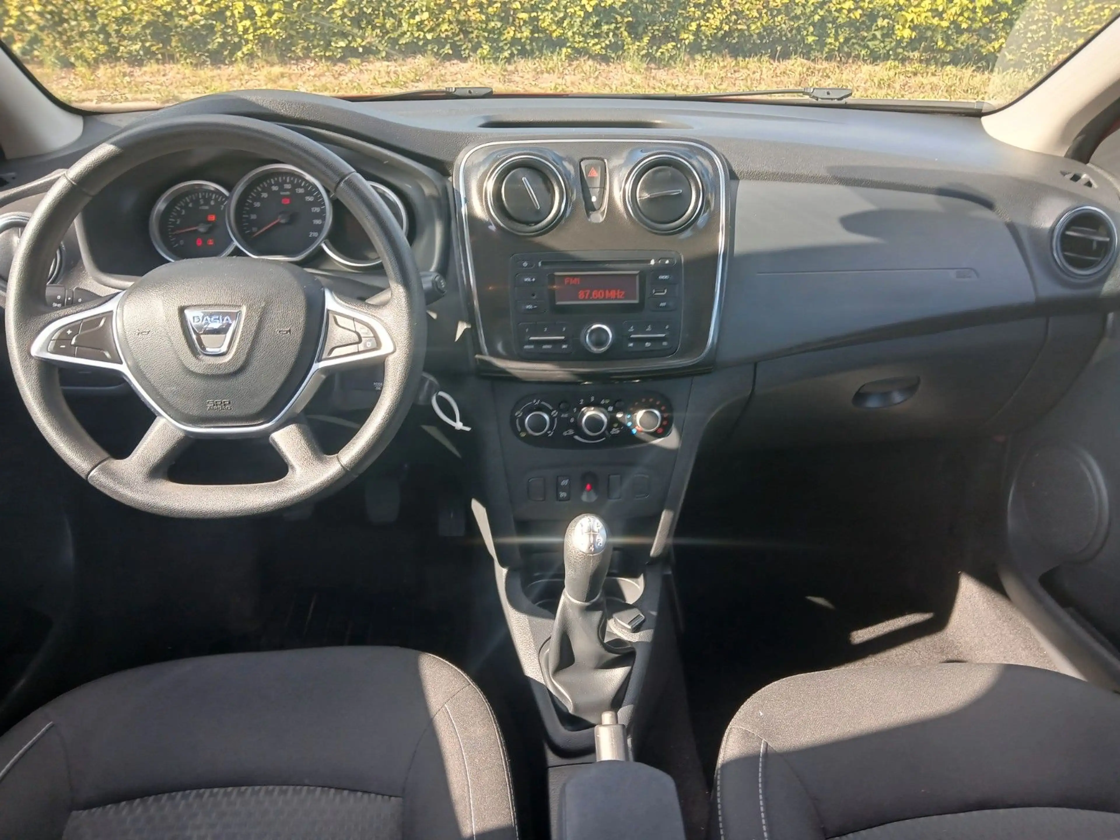 Dacia Logan MCV SCe Essential ""KLIMA-BT-EFH-TEMPO"" — photo 14