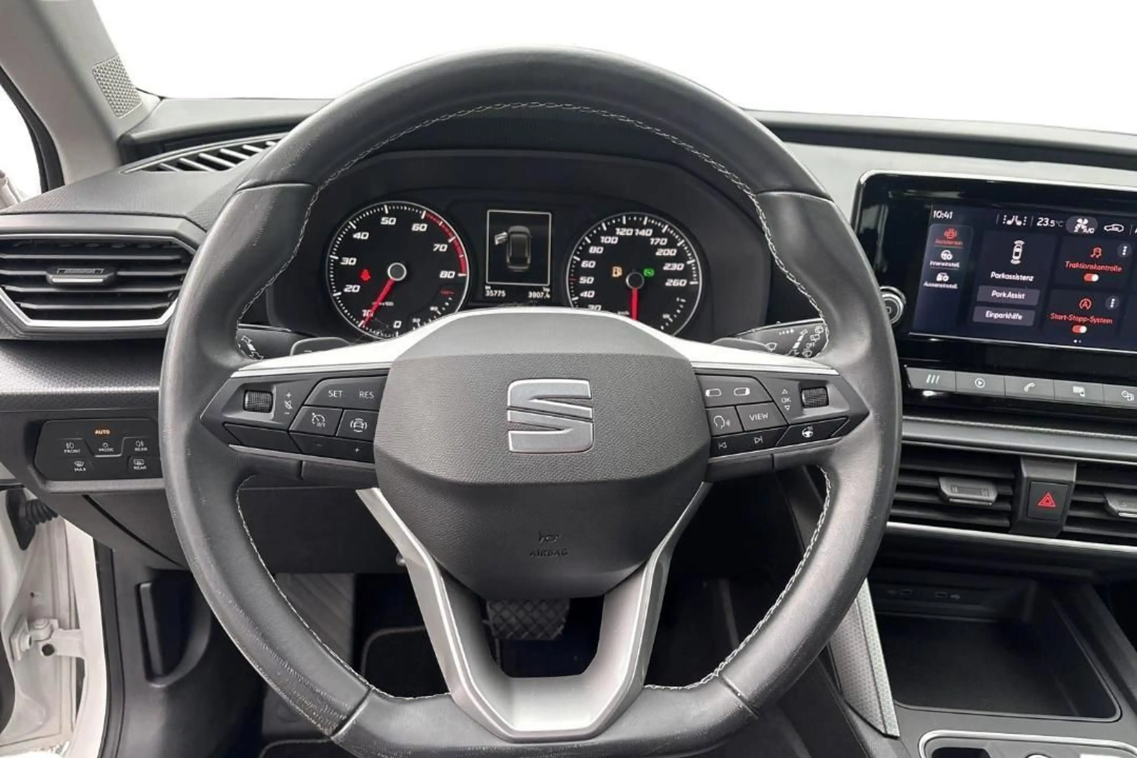 SEAT Leon Sportstourer Style — photo 10