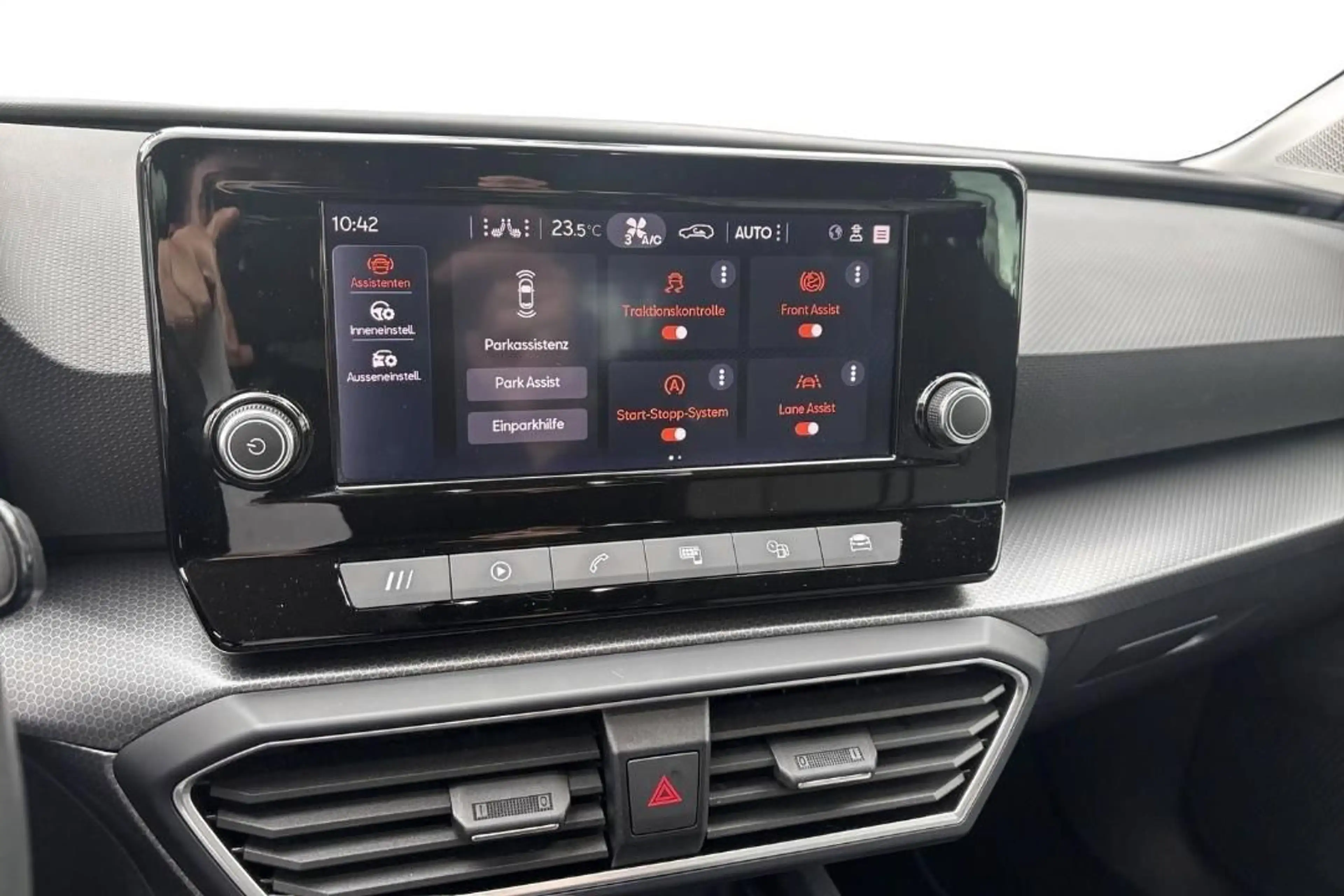 SEAT Leon Sportstourer Style — photo 15