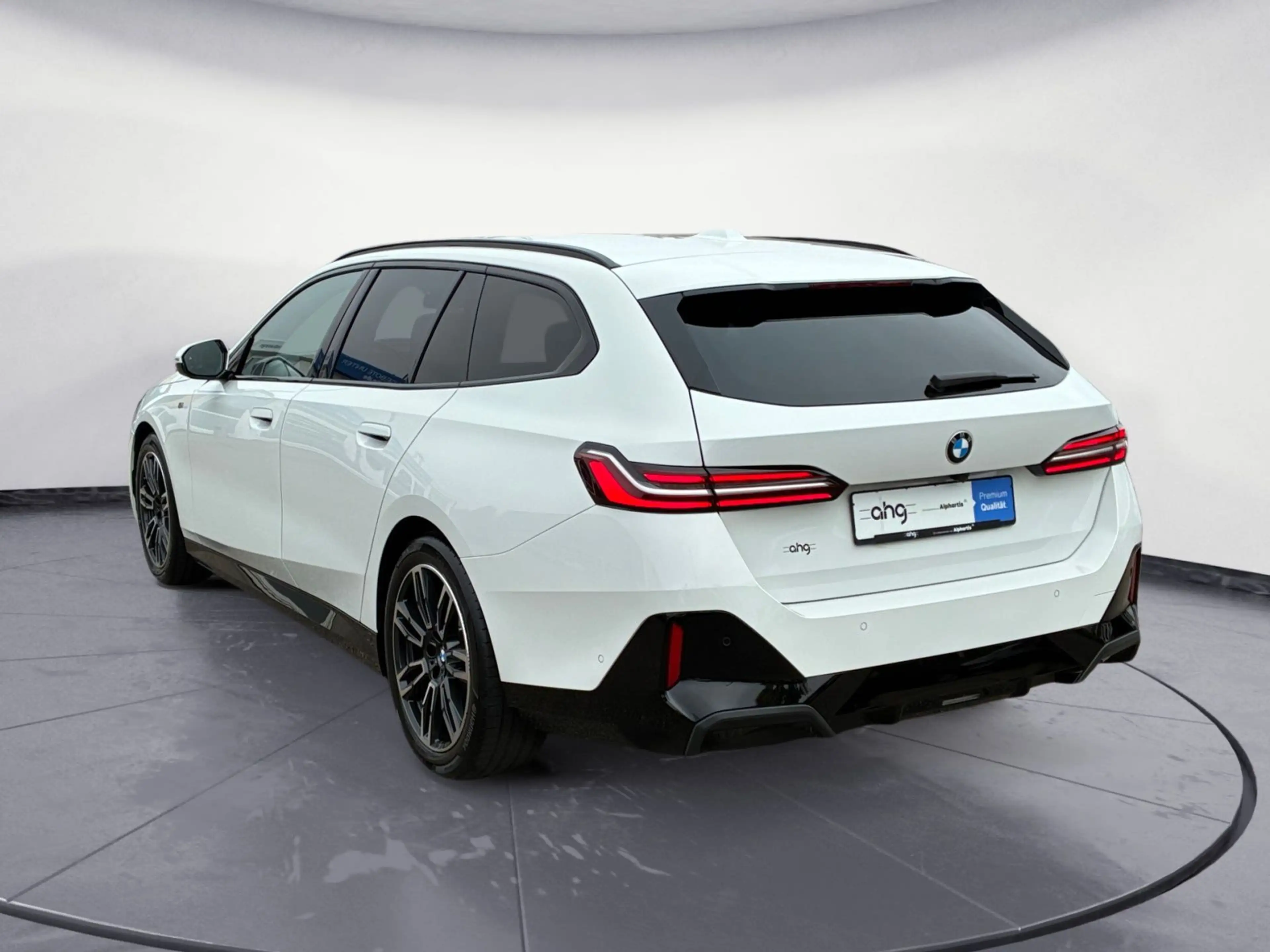 BMW 520 d Touring M Sportpaket AHK Driving Assistant — photo 5
