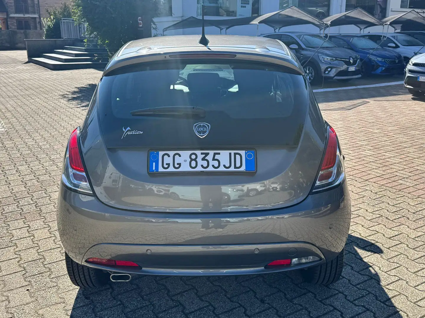 Lancia Ypsilon 1.2 69cv Gold Grijs - 2