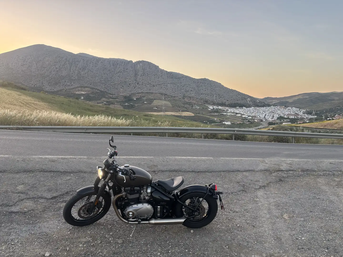 Triumph Bonneville Bobber - 1