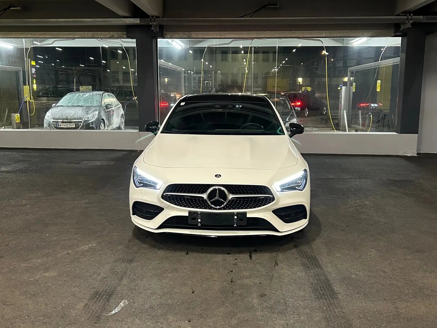 Mercedes-Benz CLA 250 CLA 250 4MATIC Aut. AMG Line Limousine Weiß - 1