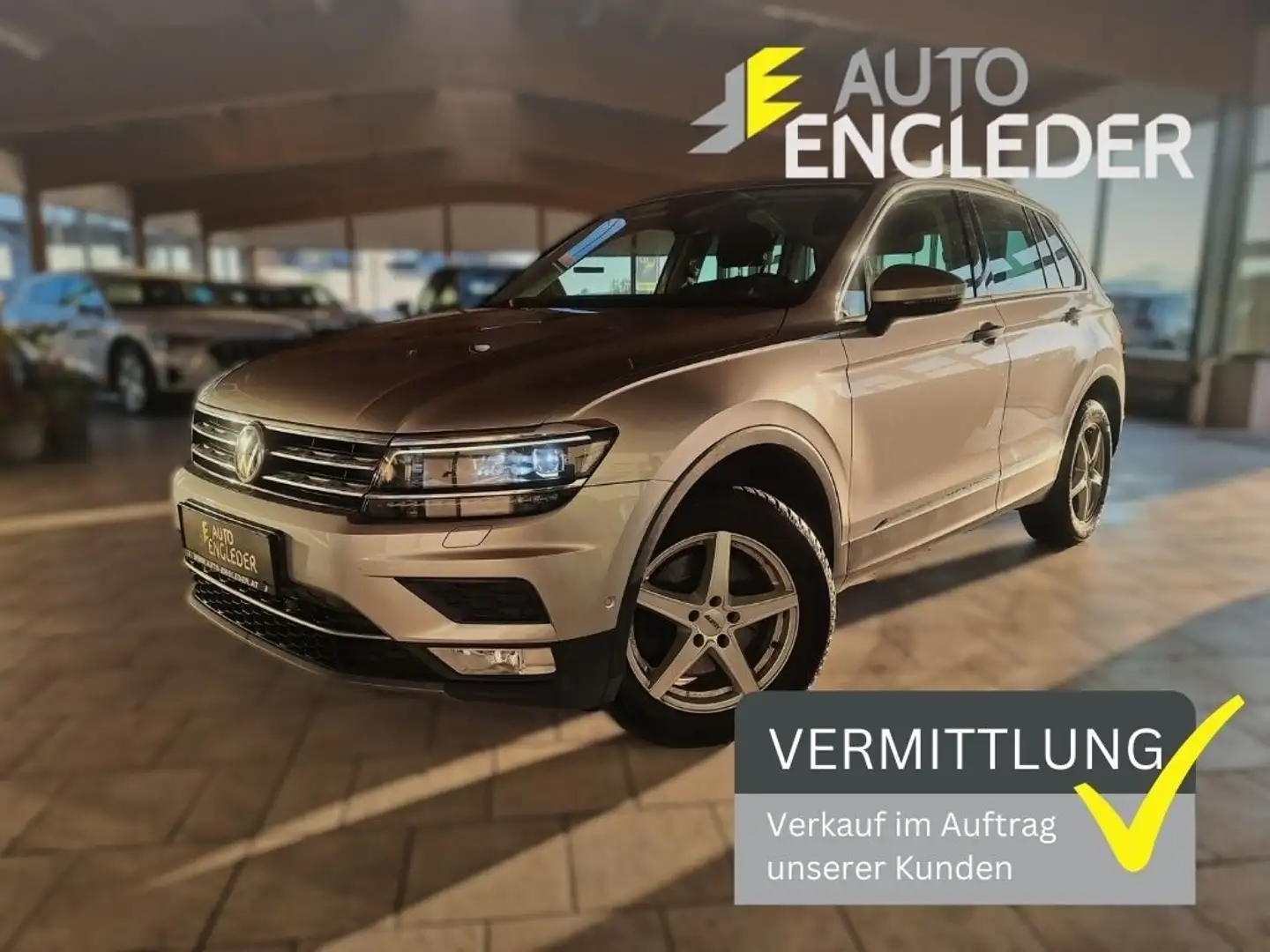 Volkswagen Tiguan 2,0 TDI SCR 4Motion Highline DSG Silber - 1