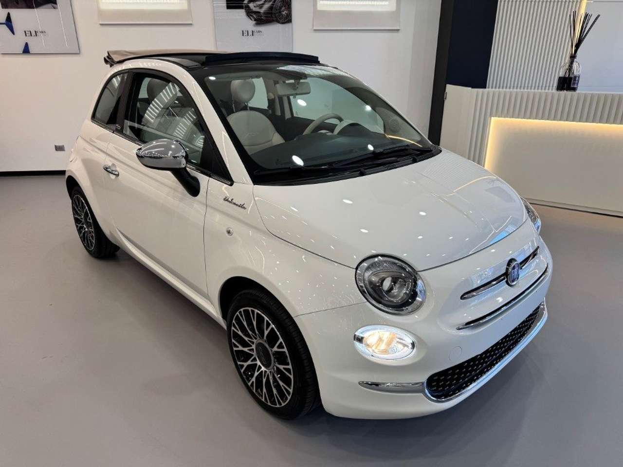Fiat 500C C 1.0 Hybrid Dolcevita NAVI + POLTRONA FRAU