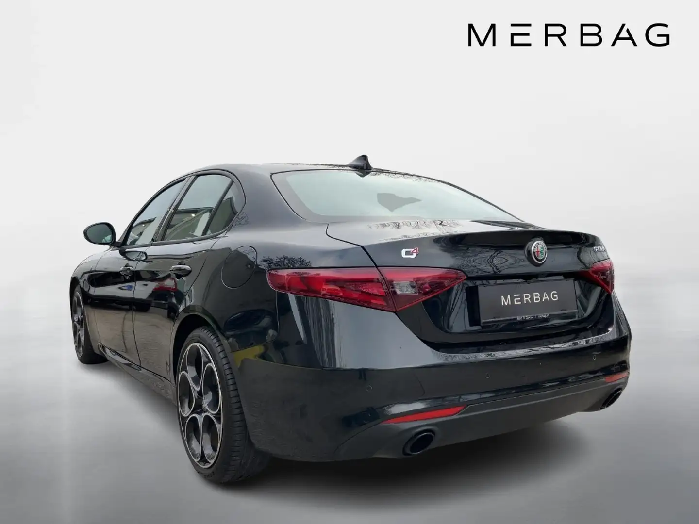 Alfa Romeo Giulia Ti 2,2 16V 210 AT8 Q4 AWD Schwarz - 2