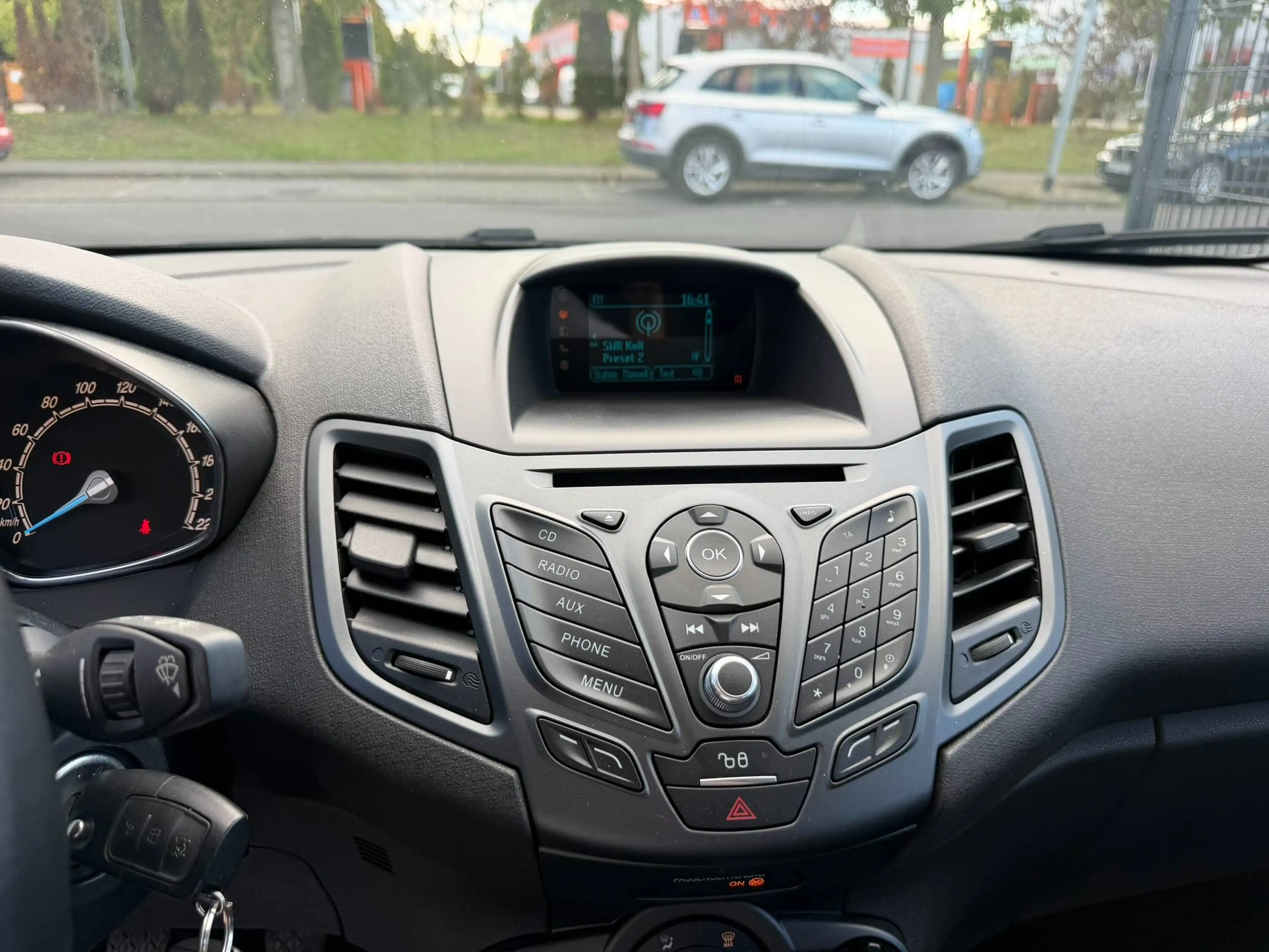 Ford Fiesta Sync Edition — photo 15