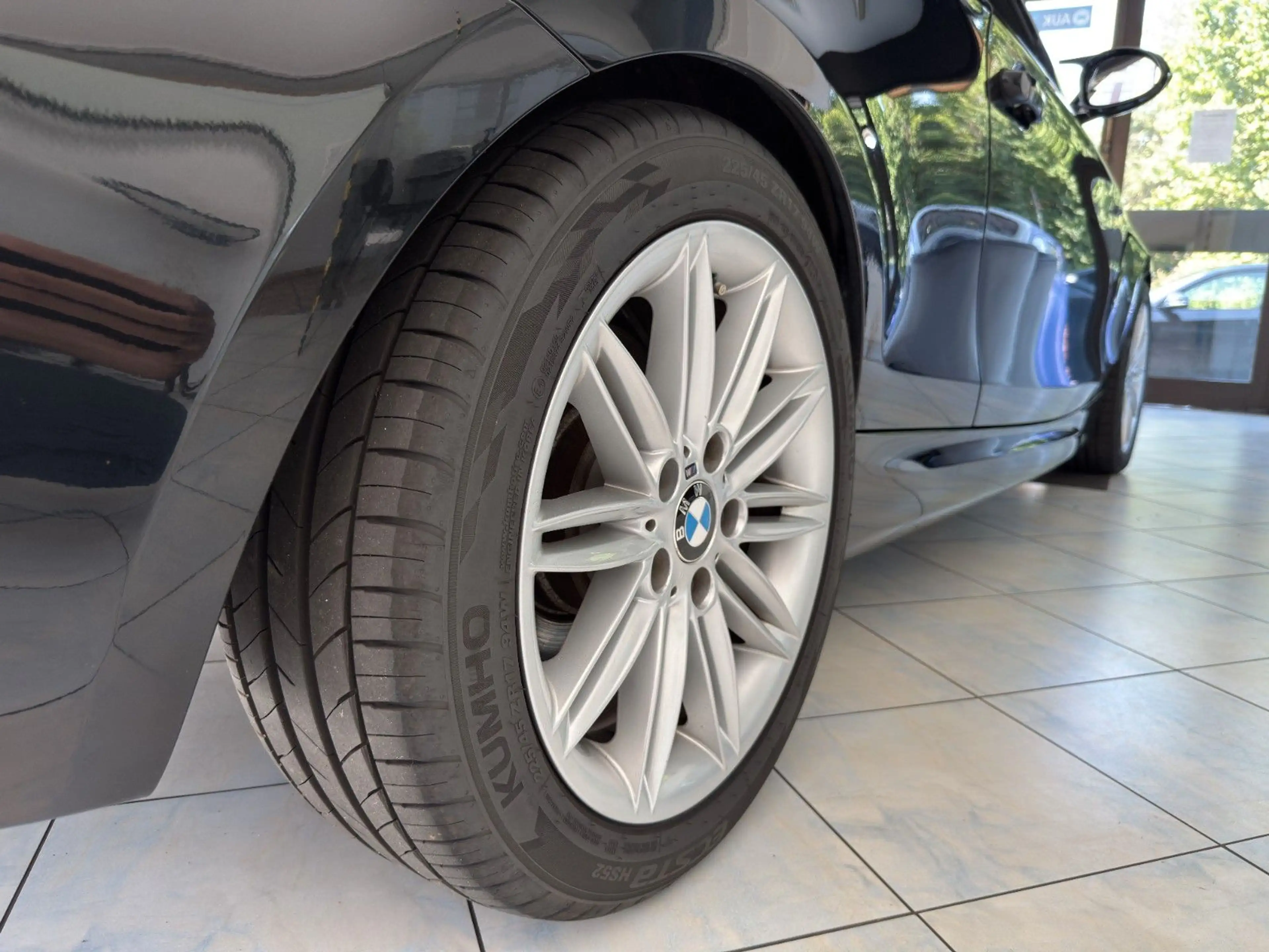 BMW 135 Cabrio*Leder*Xenon*M-Paket* — photo 22