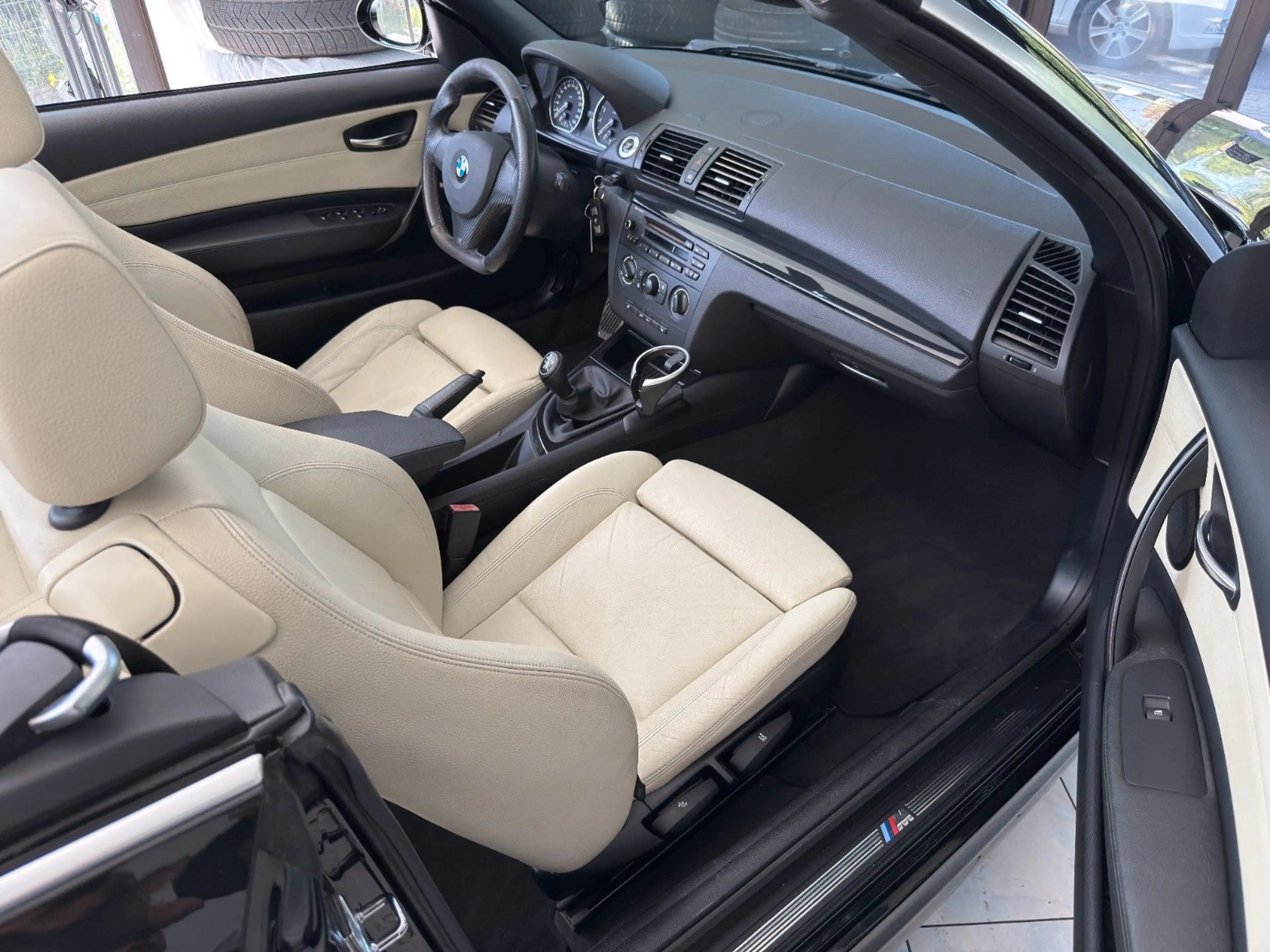 BMW 135 Cabrio*Leder*Xenon*M-Paket* — photo 13
