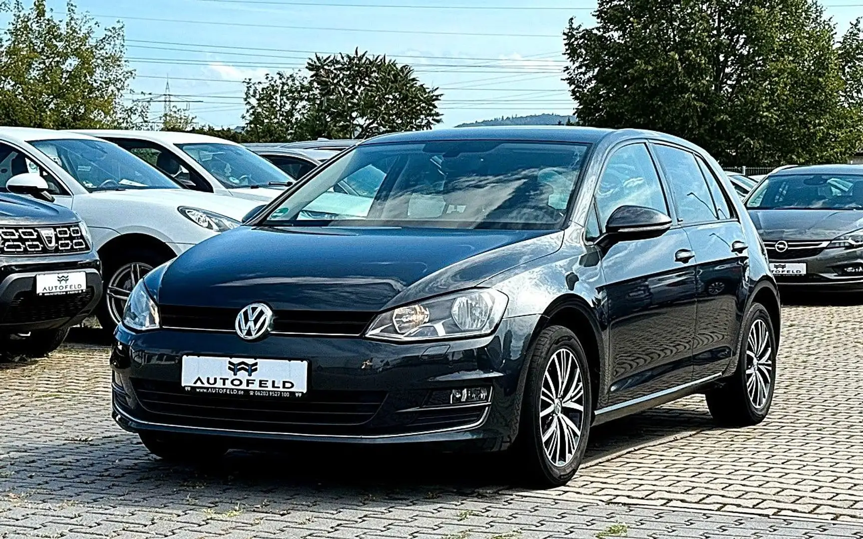 Volkswagen Golf 7 1.2 TSI BMT ALLSTAR/SHZ/PDC/KLIMA/BT/ Schwarz - 1