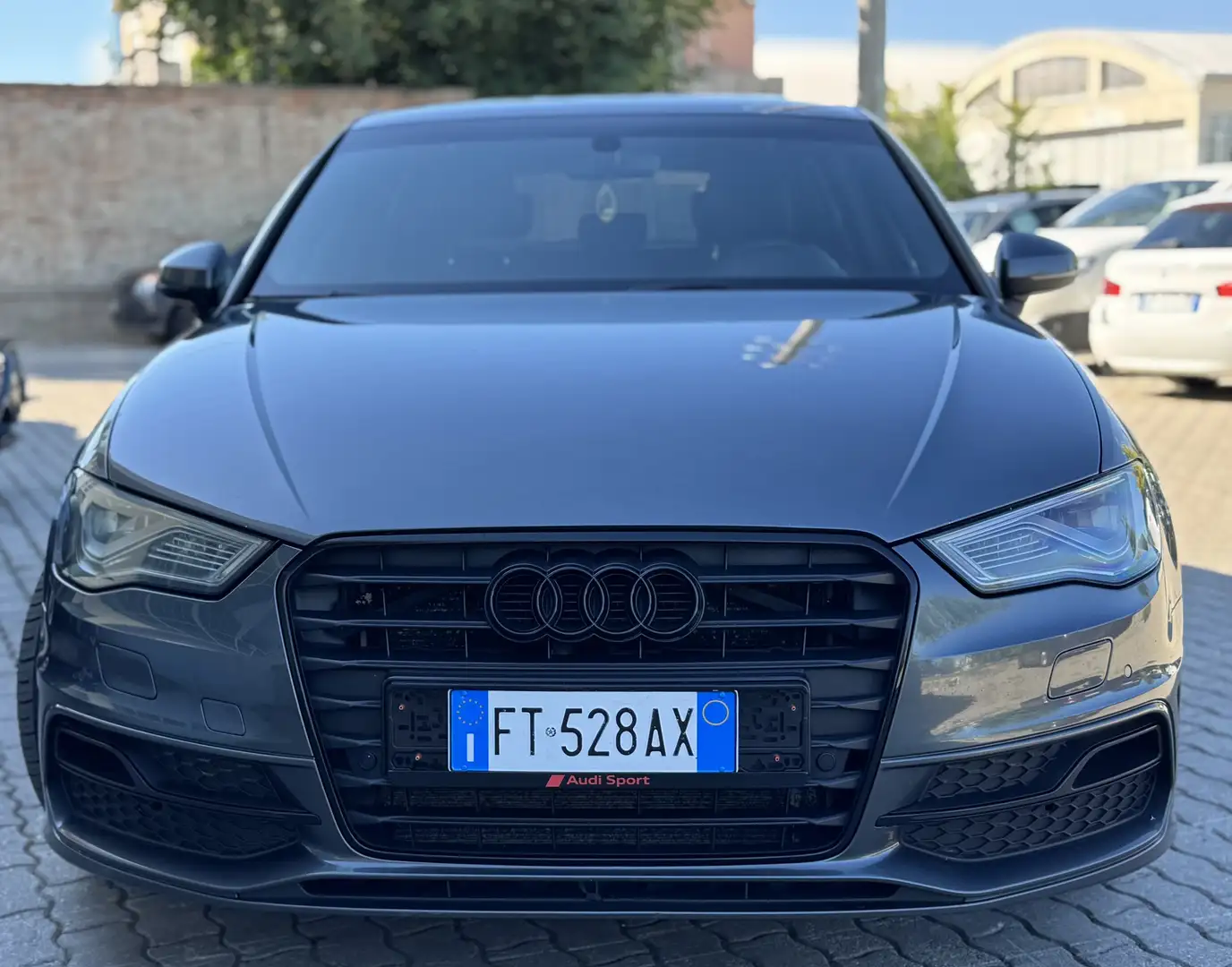 Audi A3 Sportback 2.0 tdi Sport quattro 184cv s-tronic Grijs - 2