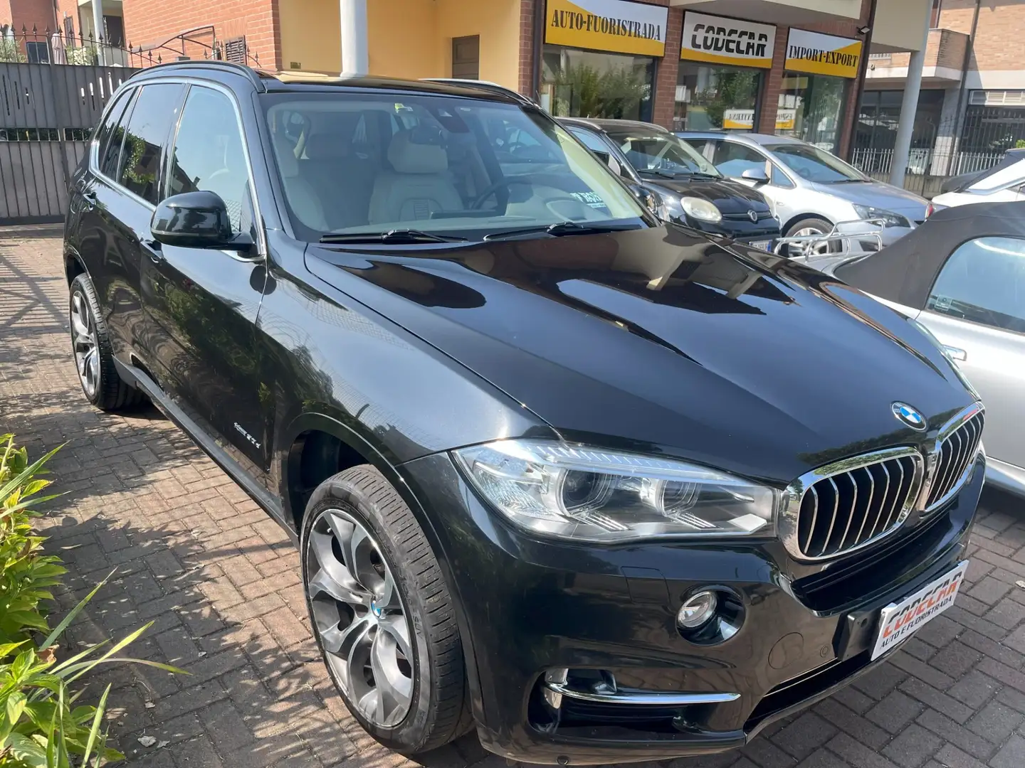 BMW X5 xDrive30d 258CV Luxury Nero - 2