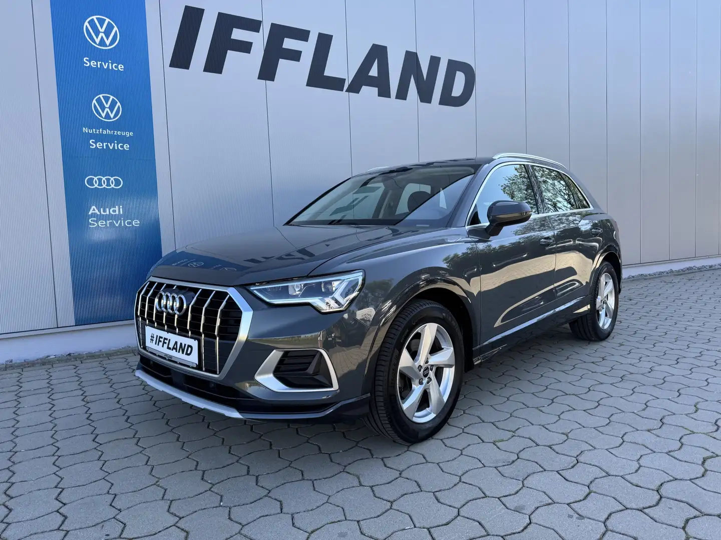 Audi Q3 35 TFSI advanced*DSG*LED*Navi Plus* Gris - 1