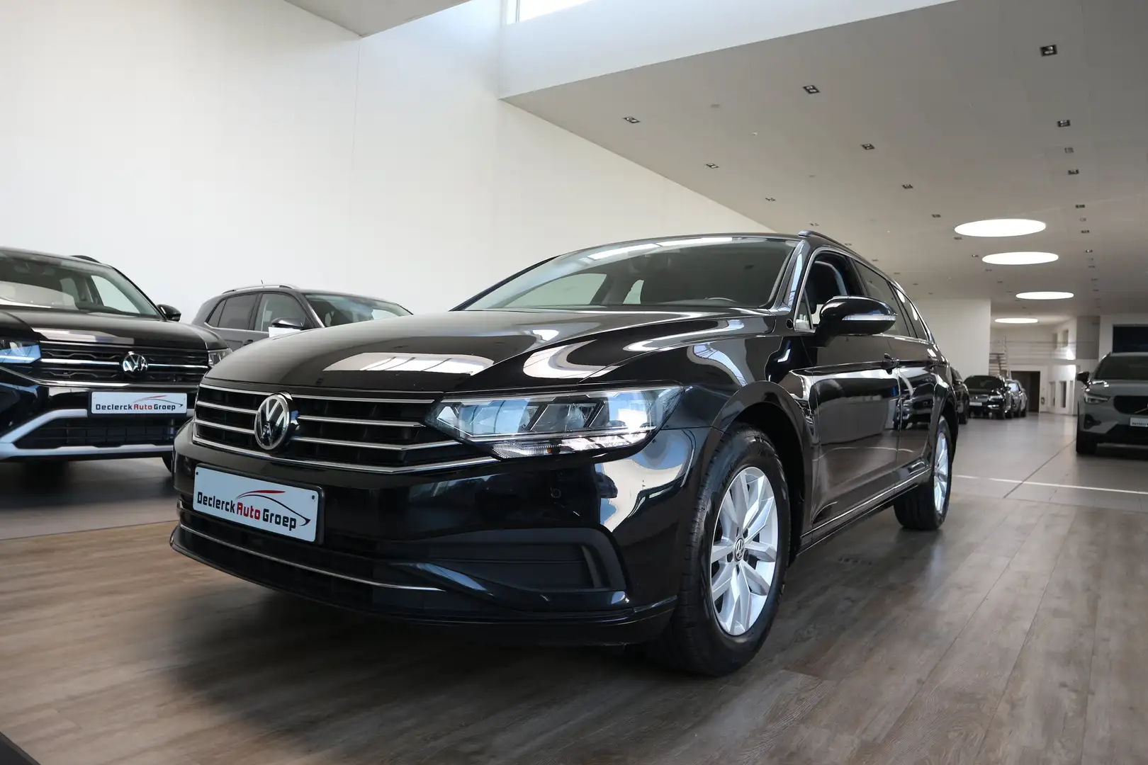 Volkswagen Passat Variant 2.0TDi 150PK 6V*COMFORTLINE*GPS*TREKHAAK*1STE EIG Noir - 2