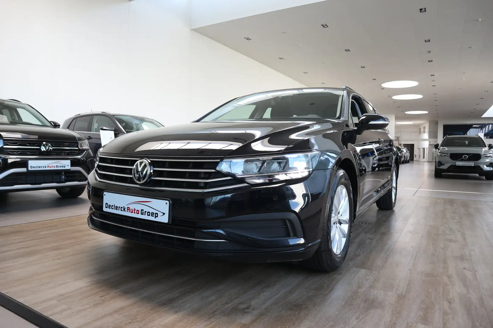 Volkswagen Passat Variant 2.0TDi 150PK 6V*COMFORTLINE*GPS*TREKHAAK*1STE EIG Noir - 1