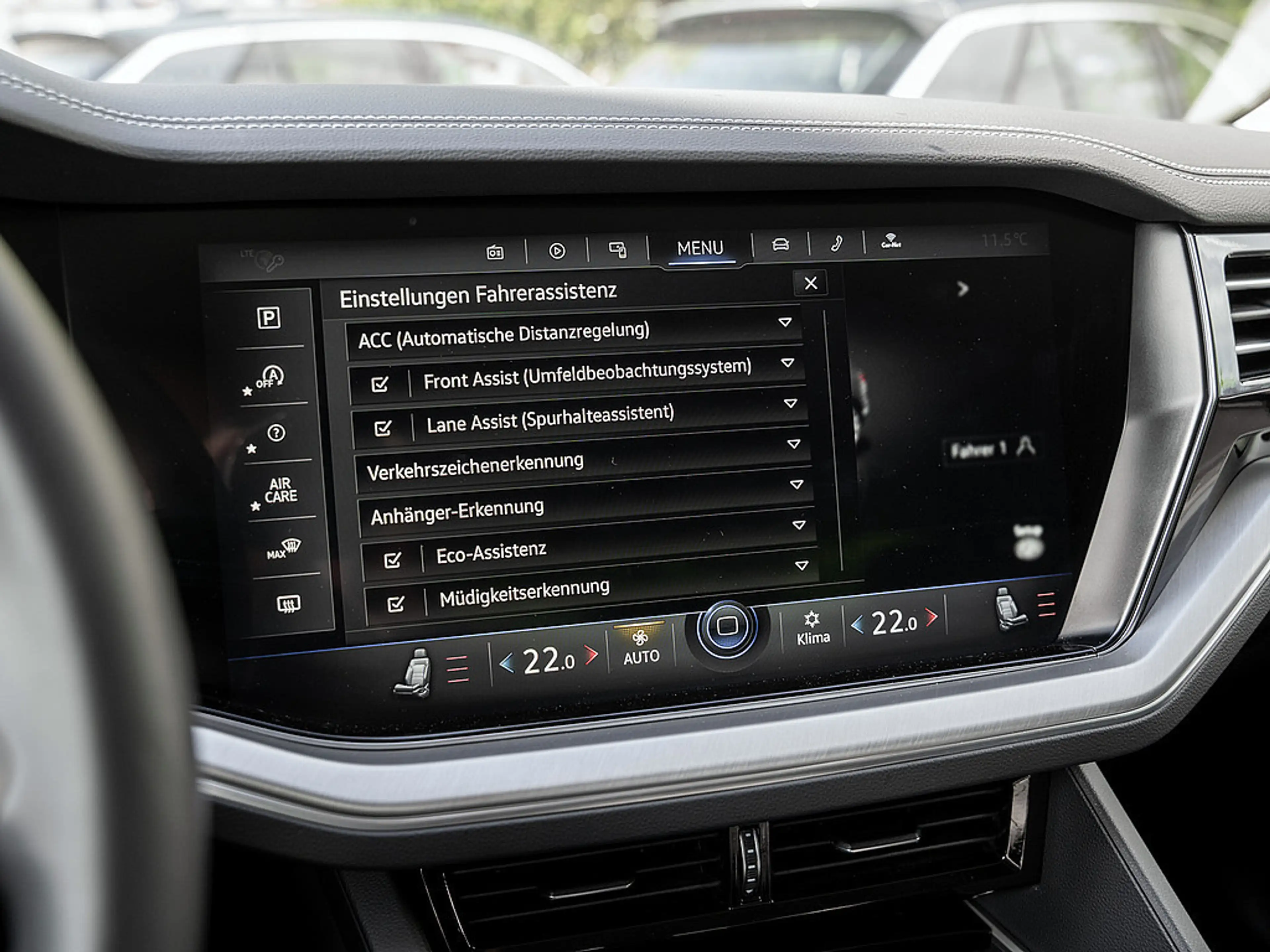 Volkswagen Touareg 3.0 TDI 4M AHK KAM MATRIX ACC NAVI — photo 9