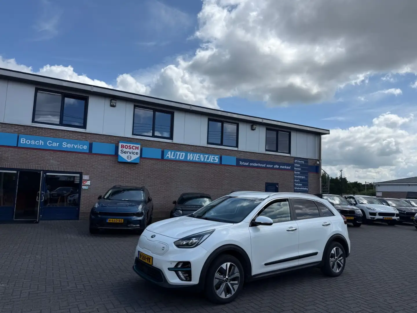 Kia e-Niro ExecutiveLine 64kWh | Leer | Navi Wit - 2