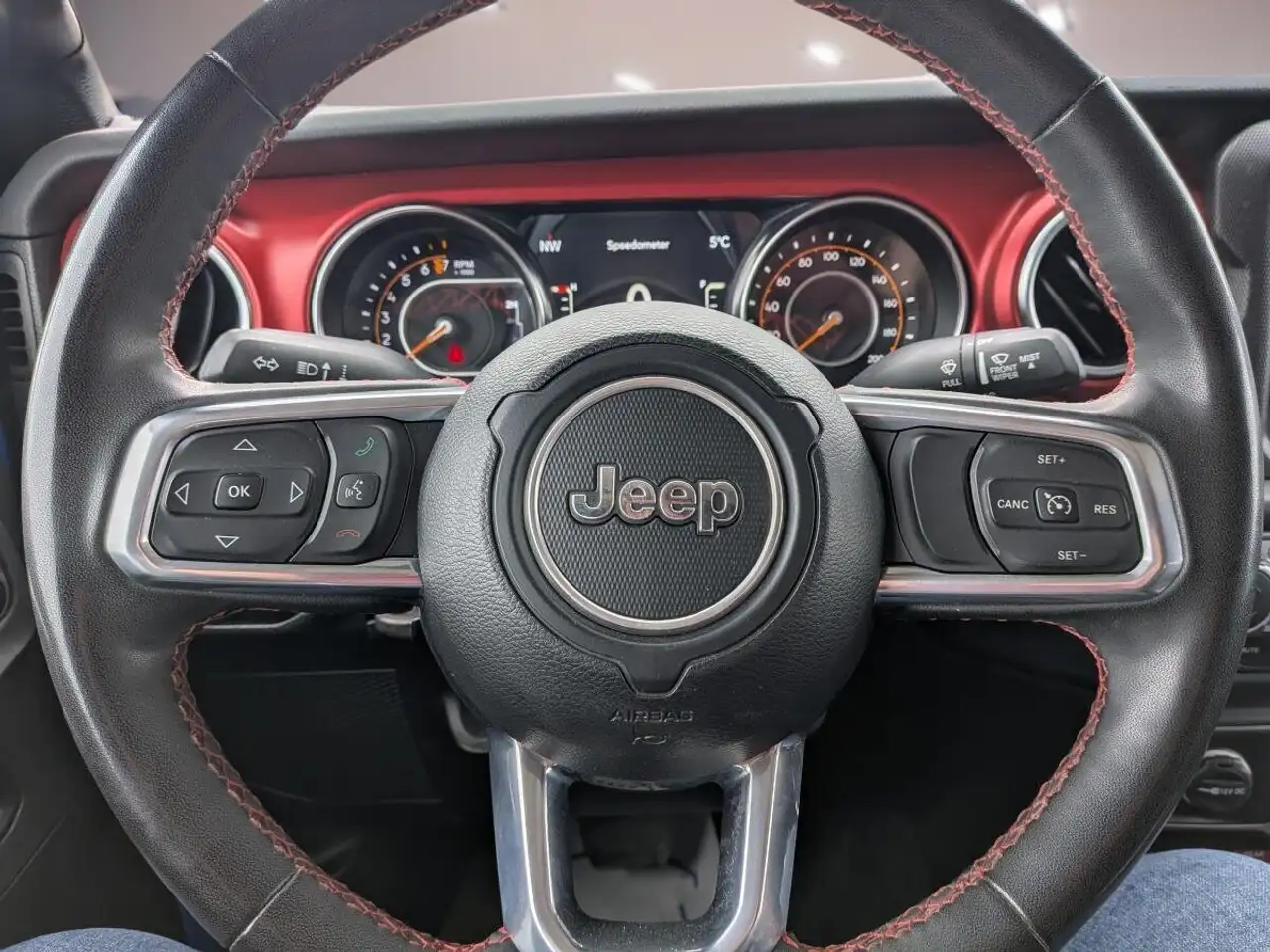 Jeep Gladiator снимка Jeep Gladiator