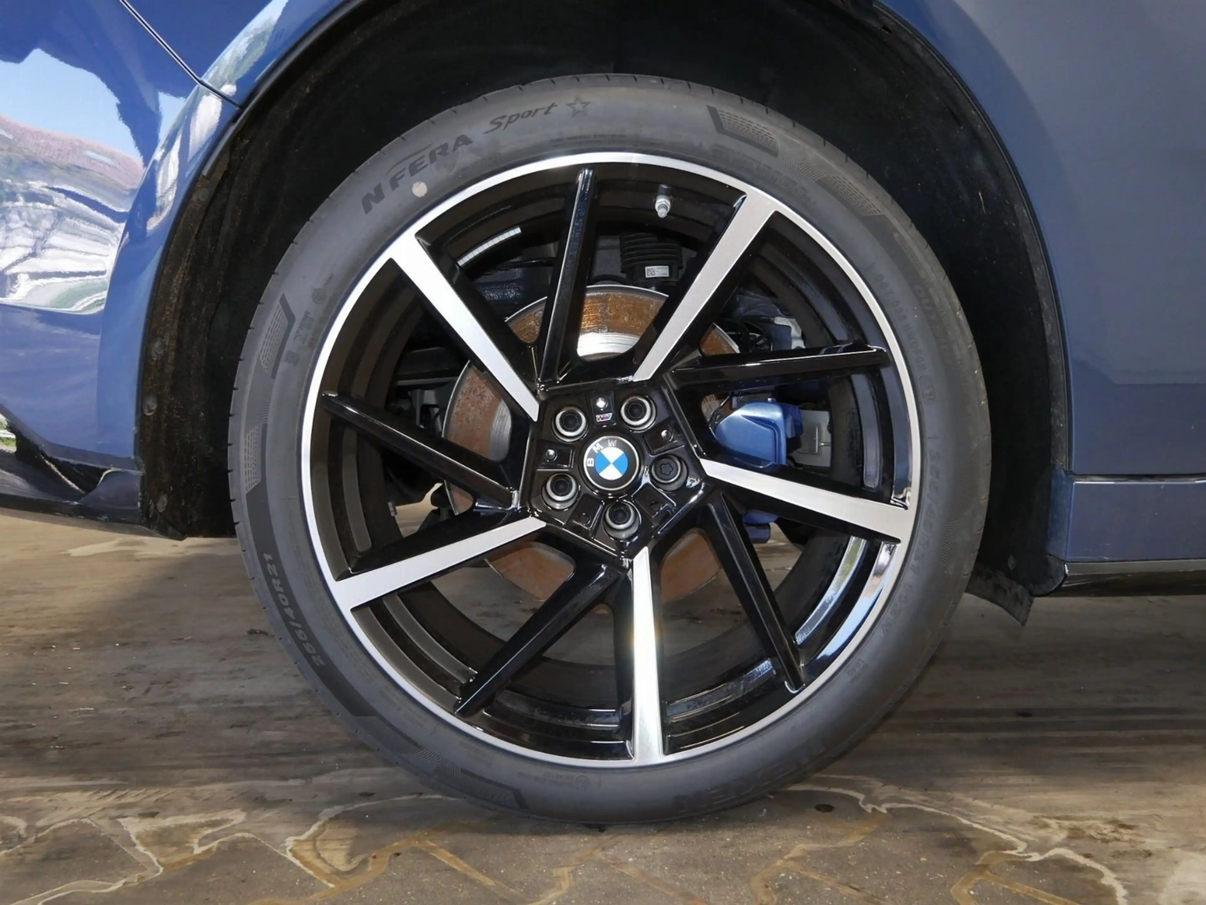 BMW iX3 50 xDrive M Sportpaket, Panoramadach, Multifunktio — photo 11