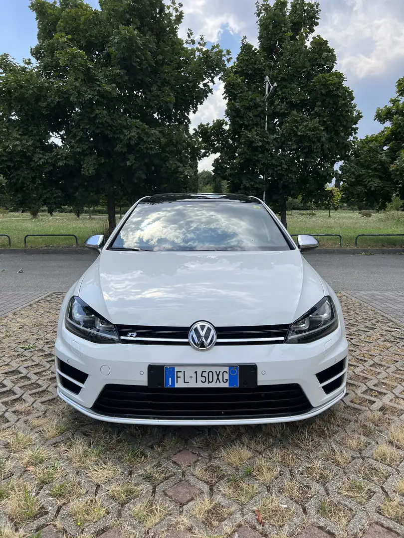 Volkswagen Golf R - 2