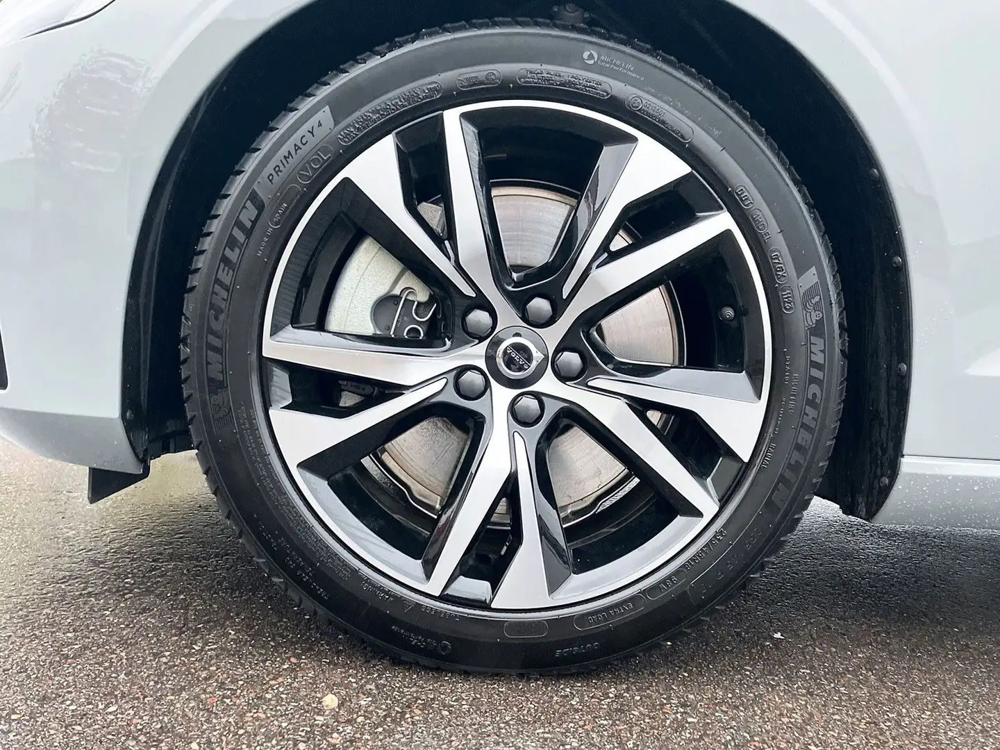 Volvo S60 B5 AWD Mild-Hybrid Ultimate Dark ACC BLIS SD Gris - 2