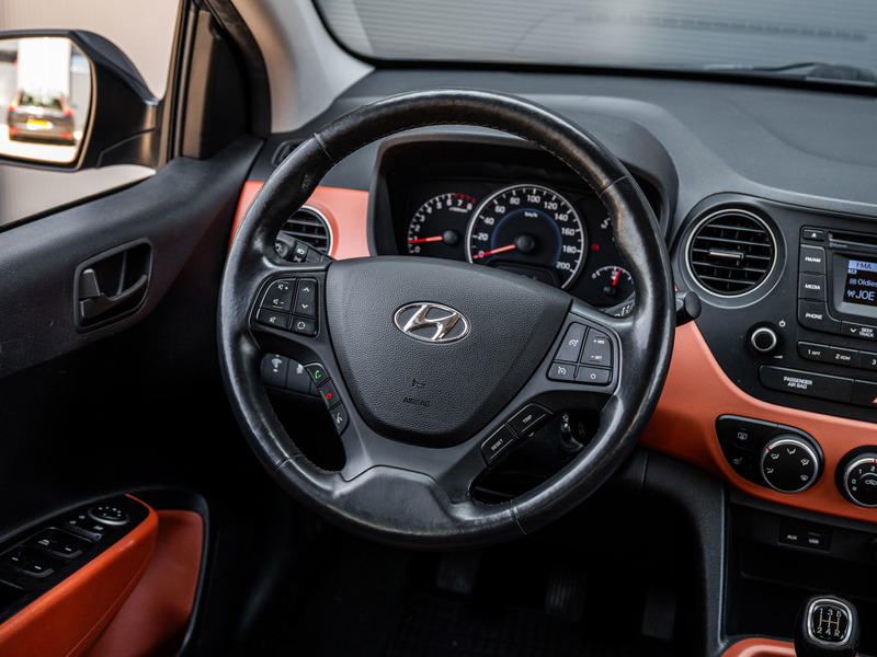 Hyundai i10 1.0i i-Motion World Cup Edition | Full Option — photo 7