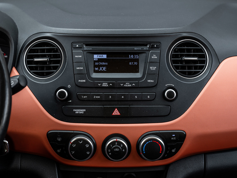 Hyundai i10 1.0i i-Motion World Cup Edition | Full Option — photo 8