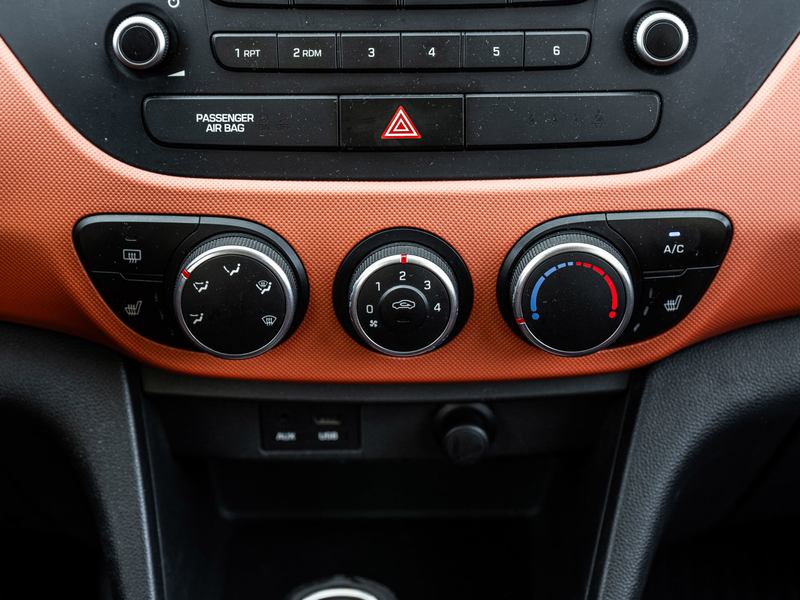 Hyundai i10 1.0i i-Motion World Cup Edition | Full Option — photo 9