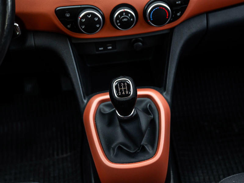 Hyundai i10 1.0i i-Motion World Cup Edition | Full Option — photo 10