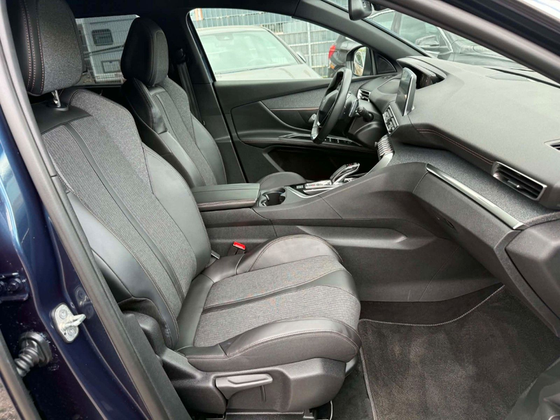 Peugeot 5008 1.6 THP GT Line 165 PS*7 Sitzer*LED*Navi* — photo 11