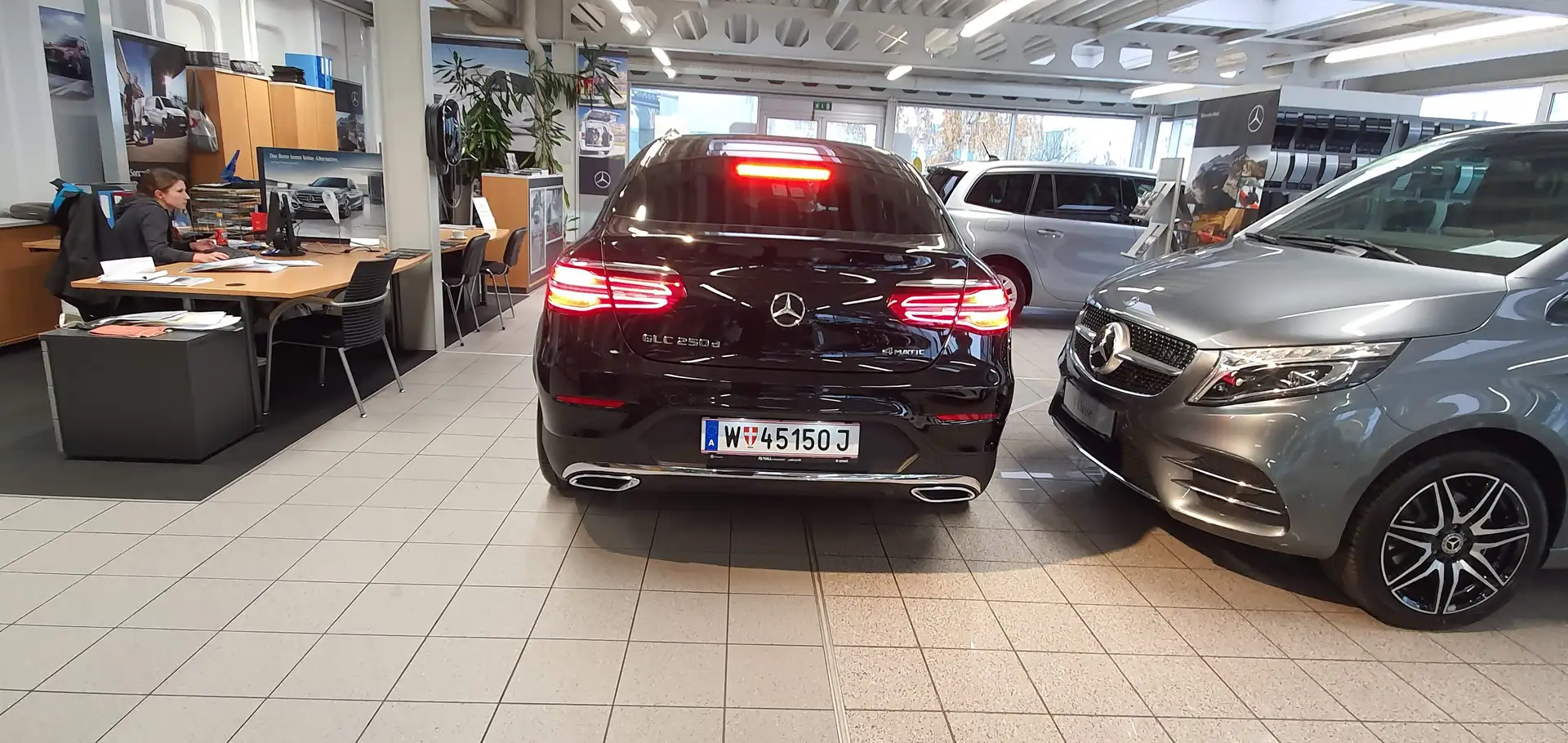 Mercedes-Benz GLC 250 d Coupé 4MATIC Aut. AMG PAKET SUV - 1