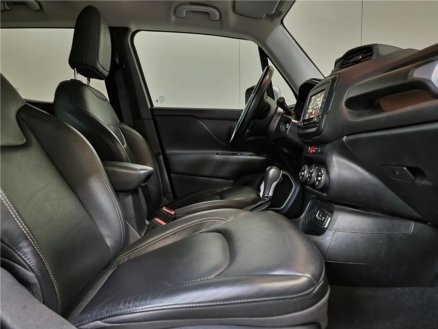 Jeep Renegade 1.6 MJD Autom. - GPS - Leder - Topstaat! Grijs - 2
