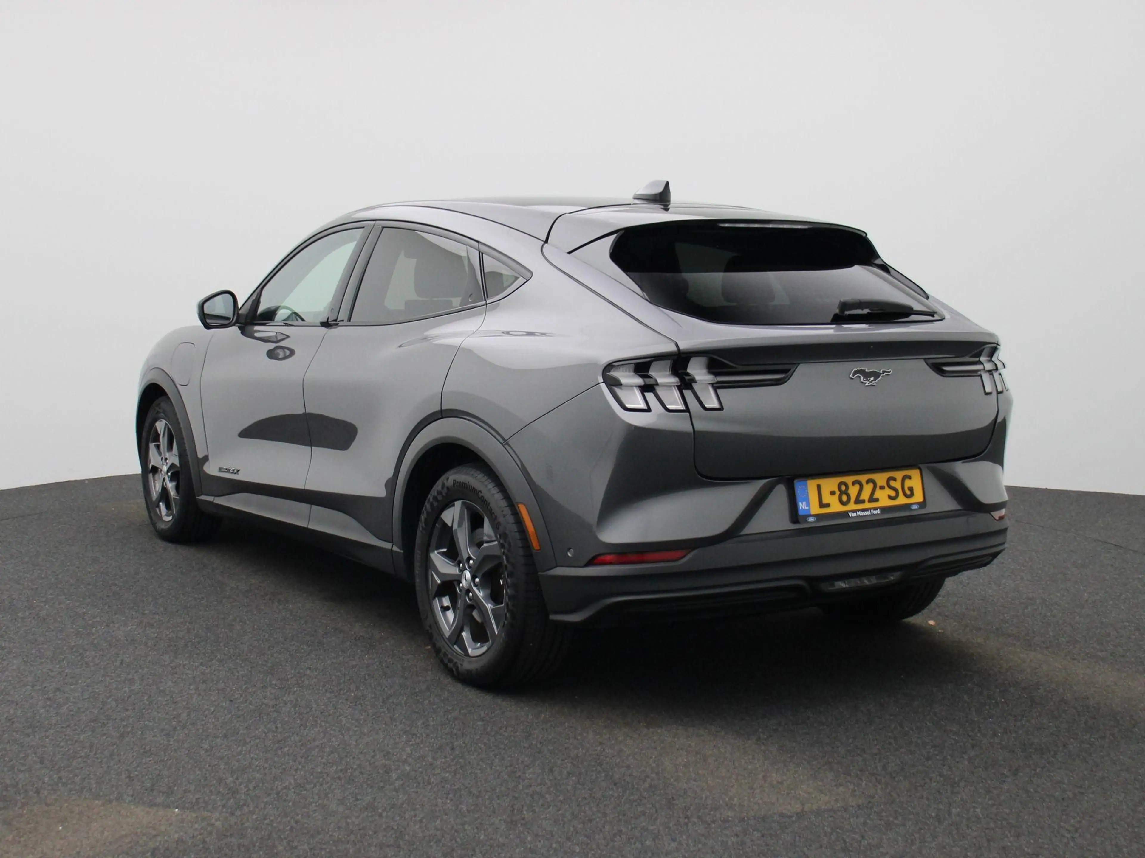 Ford Mustang Mach-E Extended Premium RWD 98 kWh Panorama dak | Elektri — photo 2