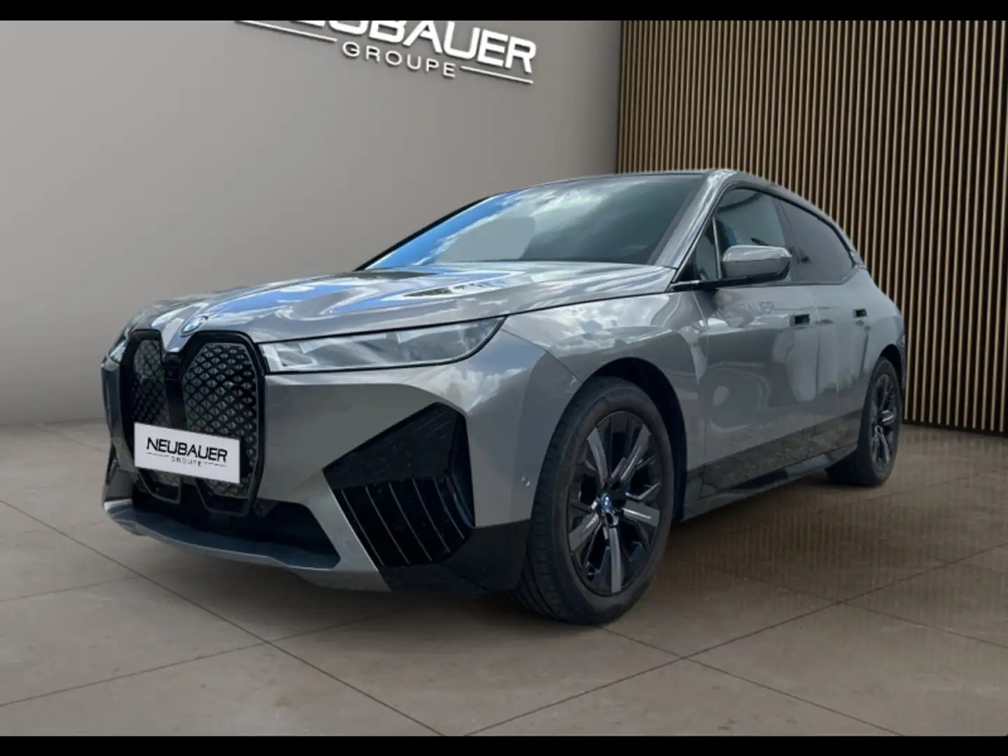 BMW iX xDrive40 326ch - 1