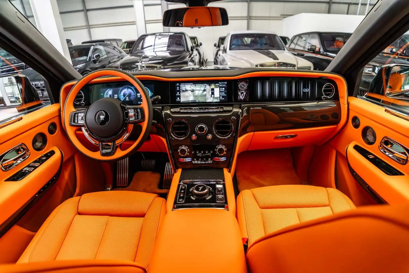 Rolls-Royce Cullinan Black Badge / Sanctuary Seats/ 4 Seats Schwarz - 2
