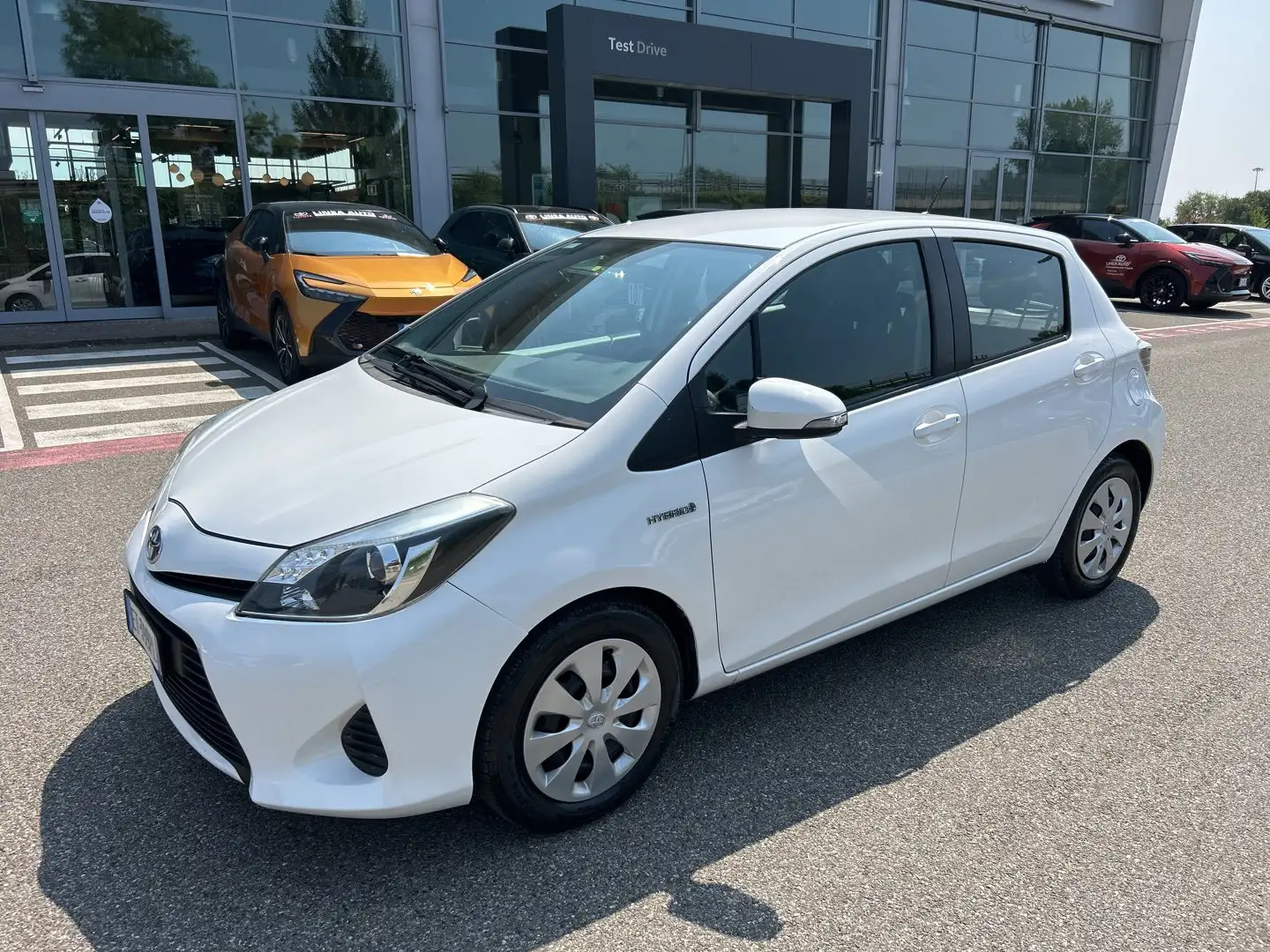 Toyota Yaris Yaris 1.5 Hybrid 5 porte Lounge KM ORIGINALI - 1