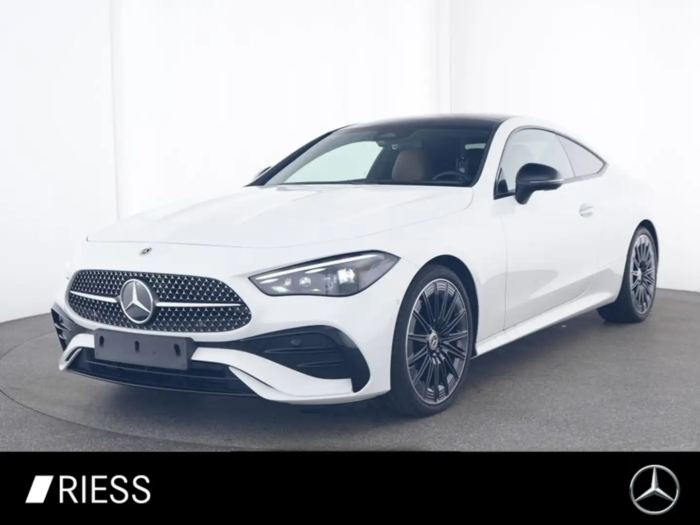 Mercedes-Benz CLE 300 4M AMG Sport Night Standh Pano W-Paket 20" Blanc - 1