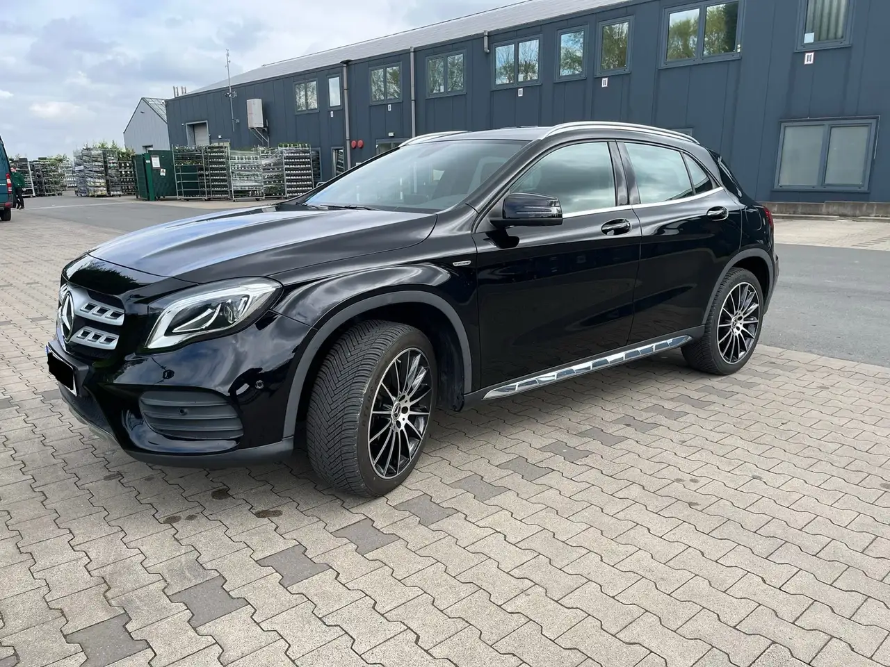 Mercedes-Benz GLA 180
