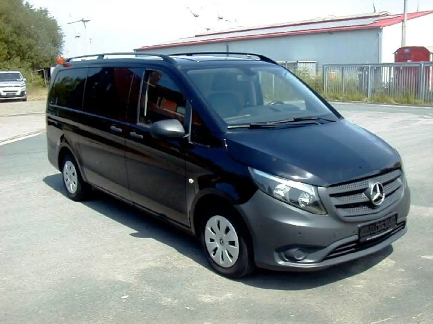 Mercedes-Benz Vito 111 CDI Pro Lang - Klima - 9 Sitzer Zwart - 1