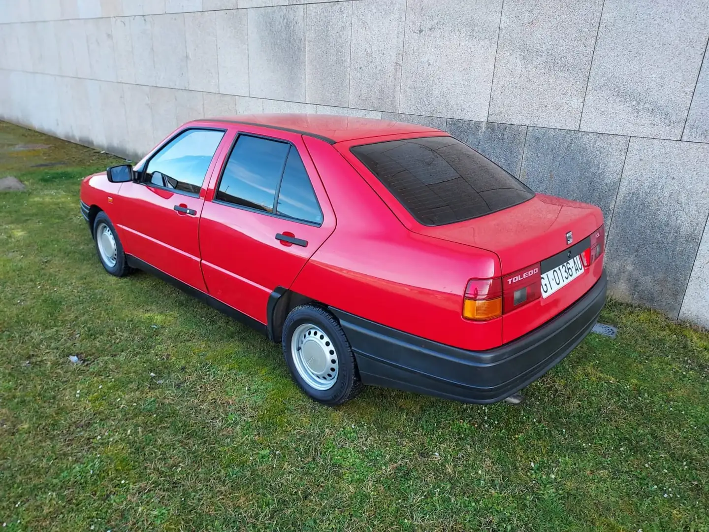 SEAT Toledo 1.6 CL Rojo - 2