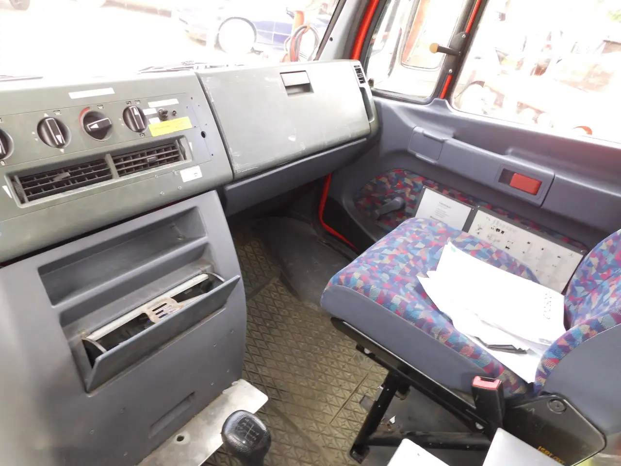 Mercedes-Benz 612D Vario DoKa, foto 7