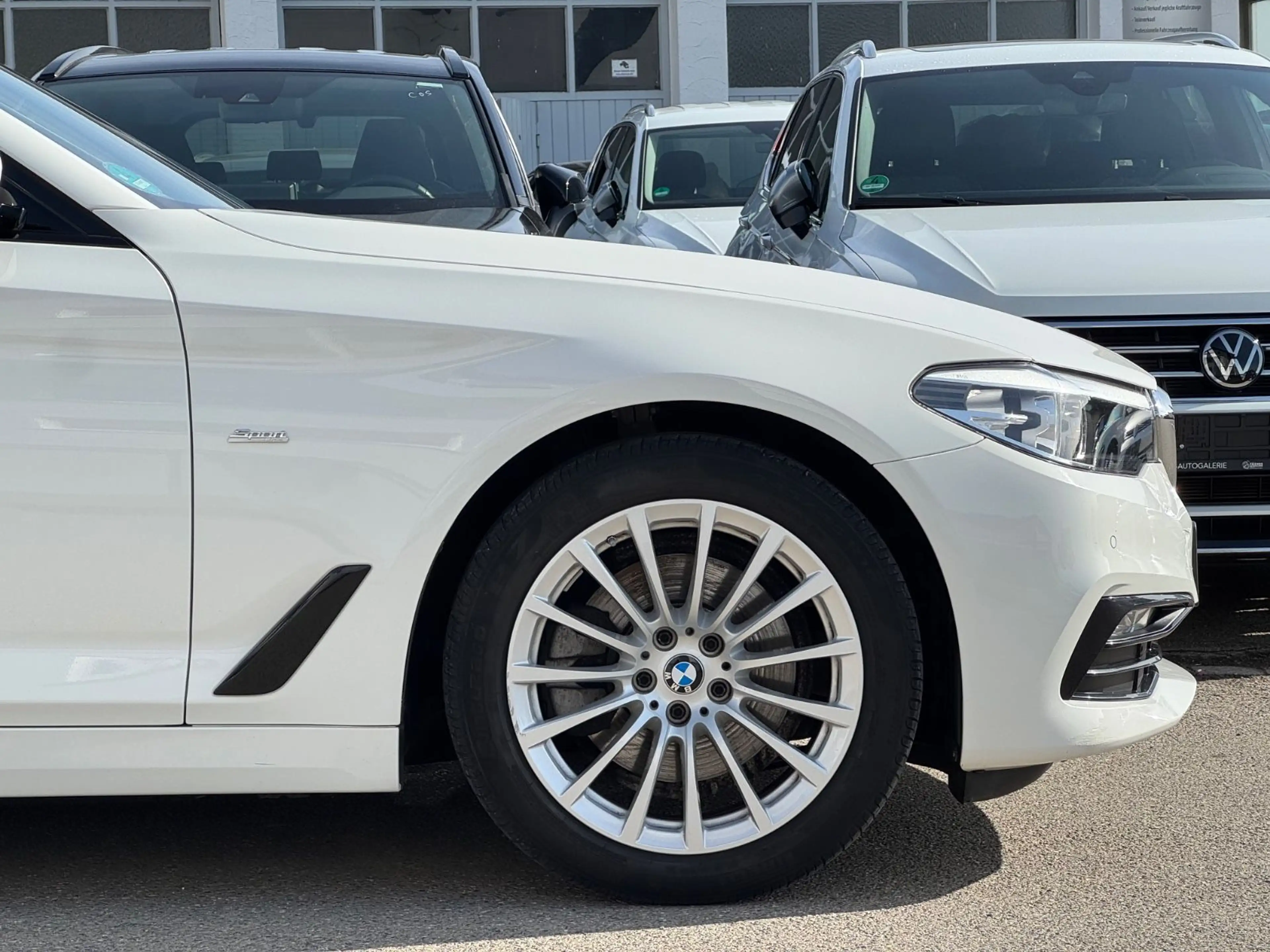 BMW 520 d Touring Sport Line*HEAD-UP*GARANTIE*KAMERA* — photo 8