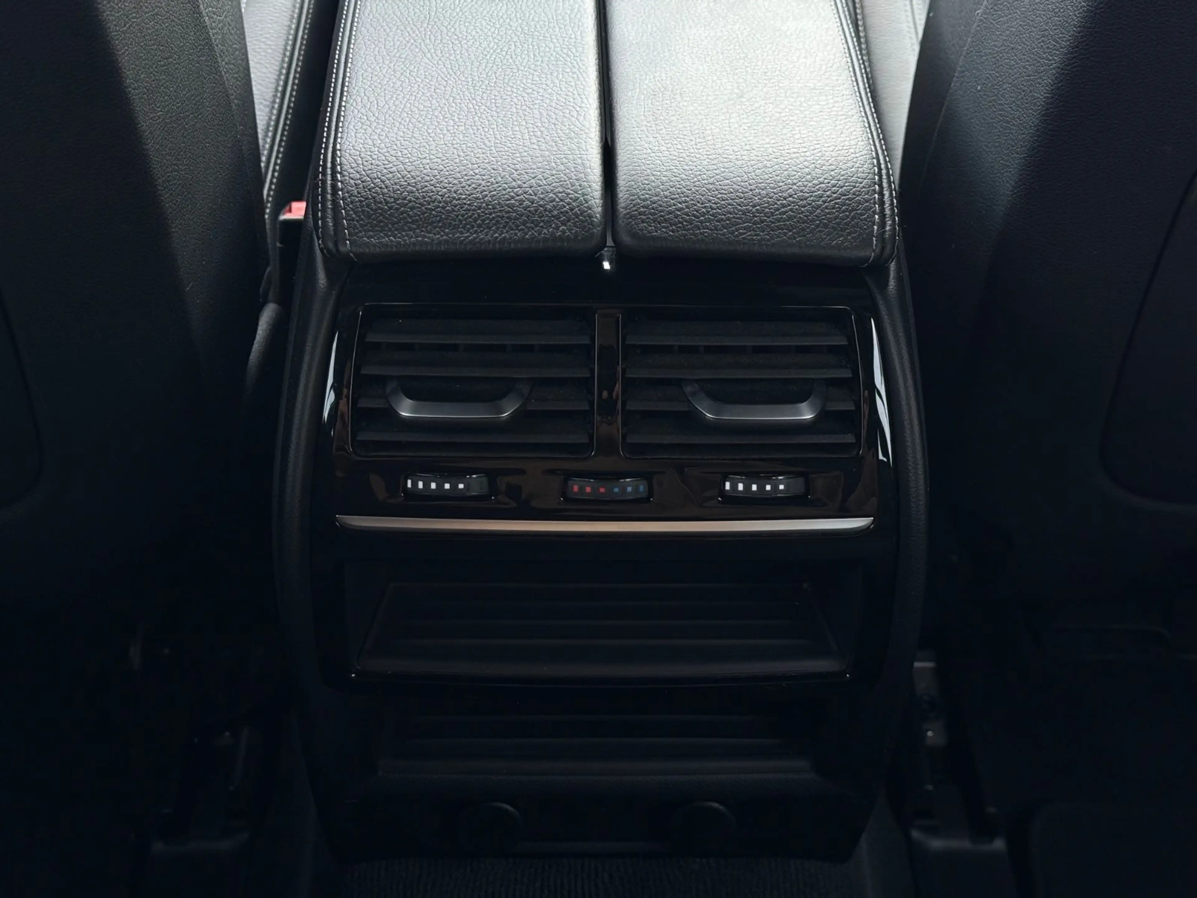 BMW 520 d Touring Sport Line*HEAD-UP*GARANTIE*KAMERA* — photo 13