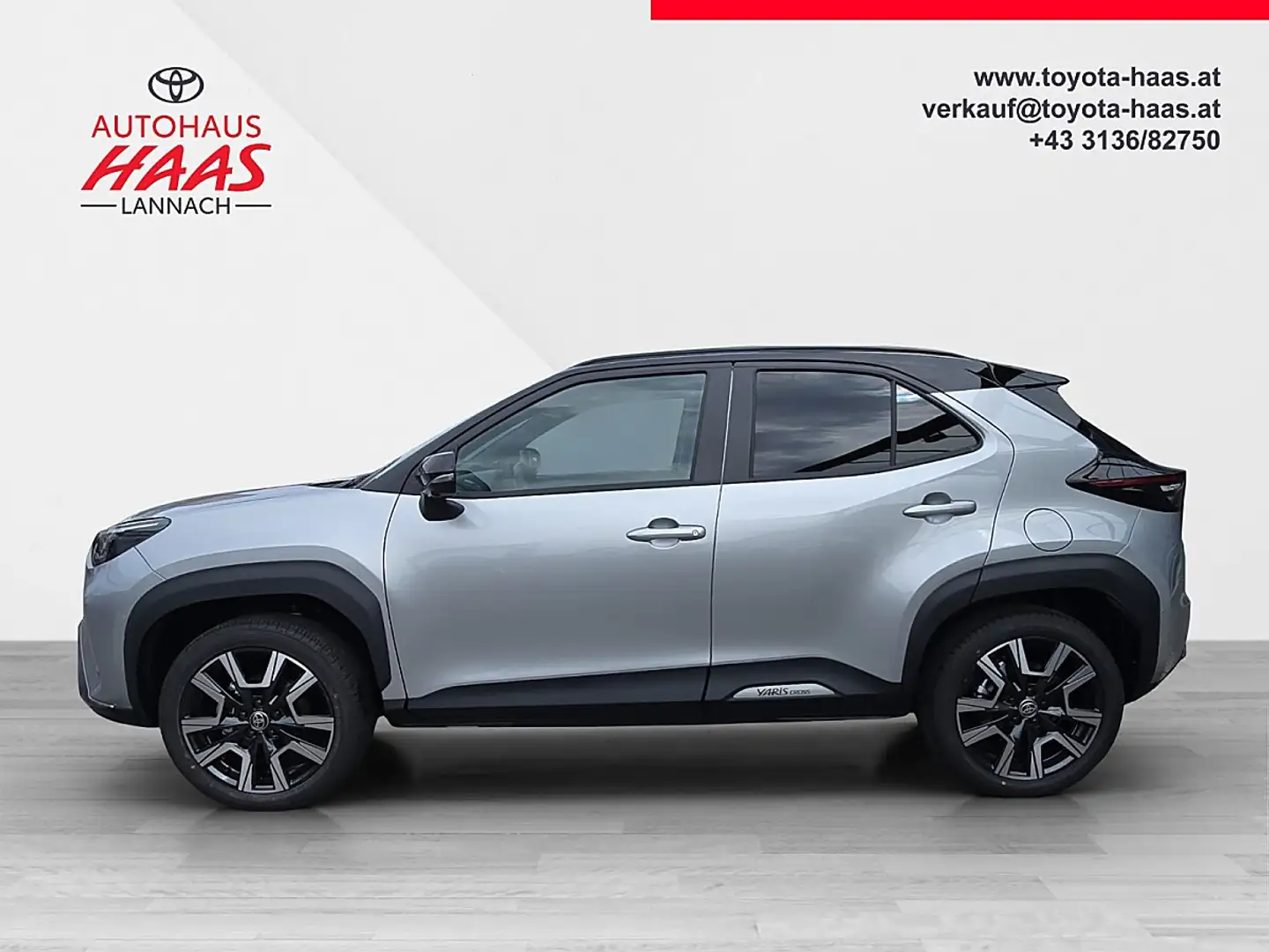 Toyota Yaris Cross 1,5 VVT-i Hybrid Style Aut.+Advance Safety Paket Silber - 2