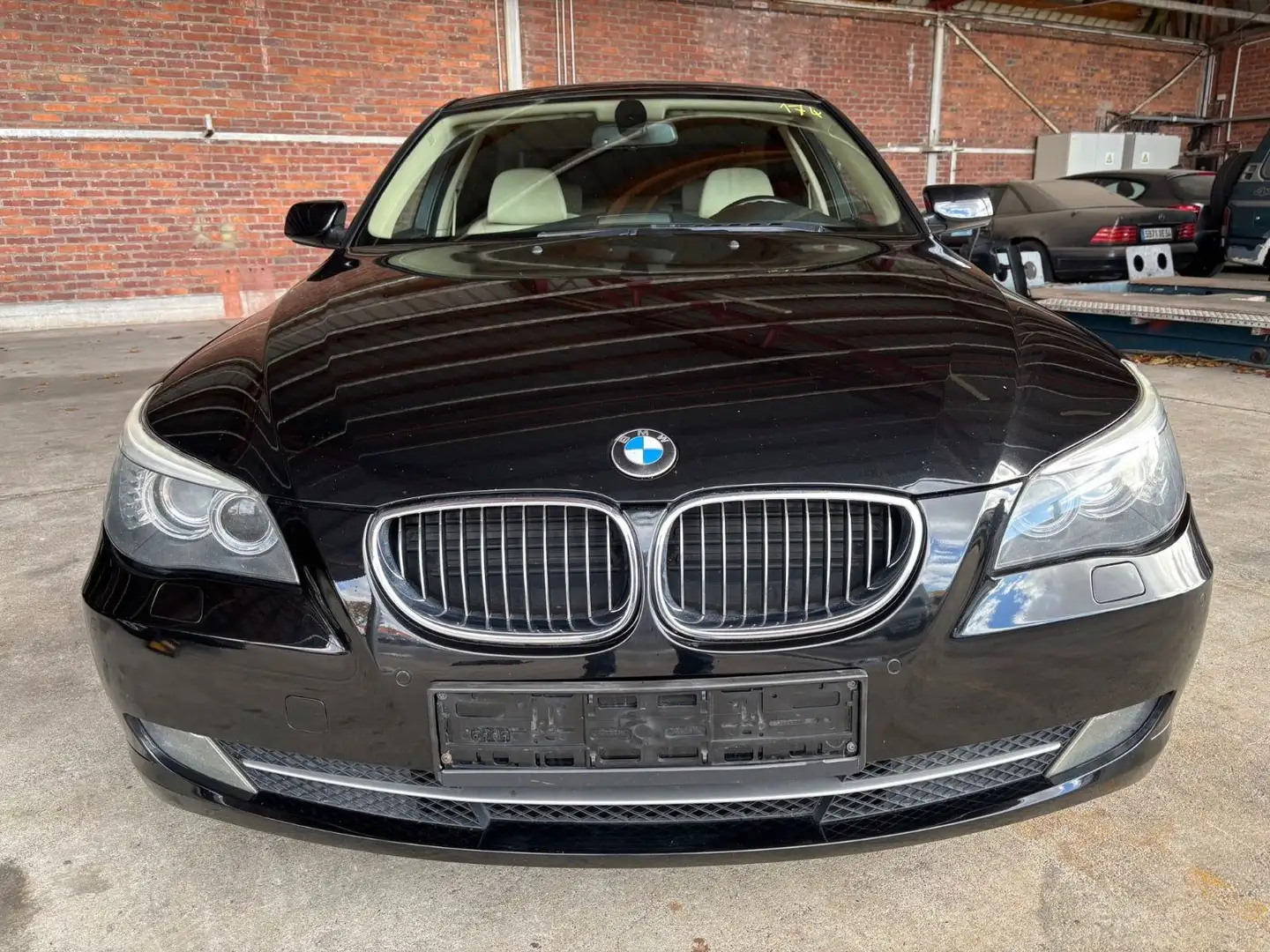 BMW 530 i lim./LEDER/NAVI PROF/MEMORY Schwarz - 2
